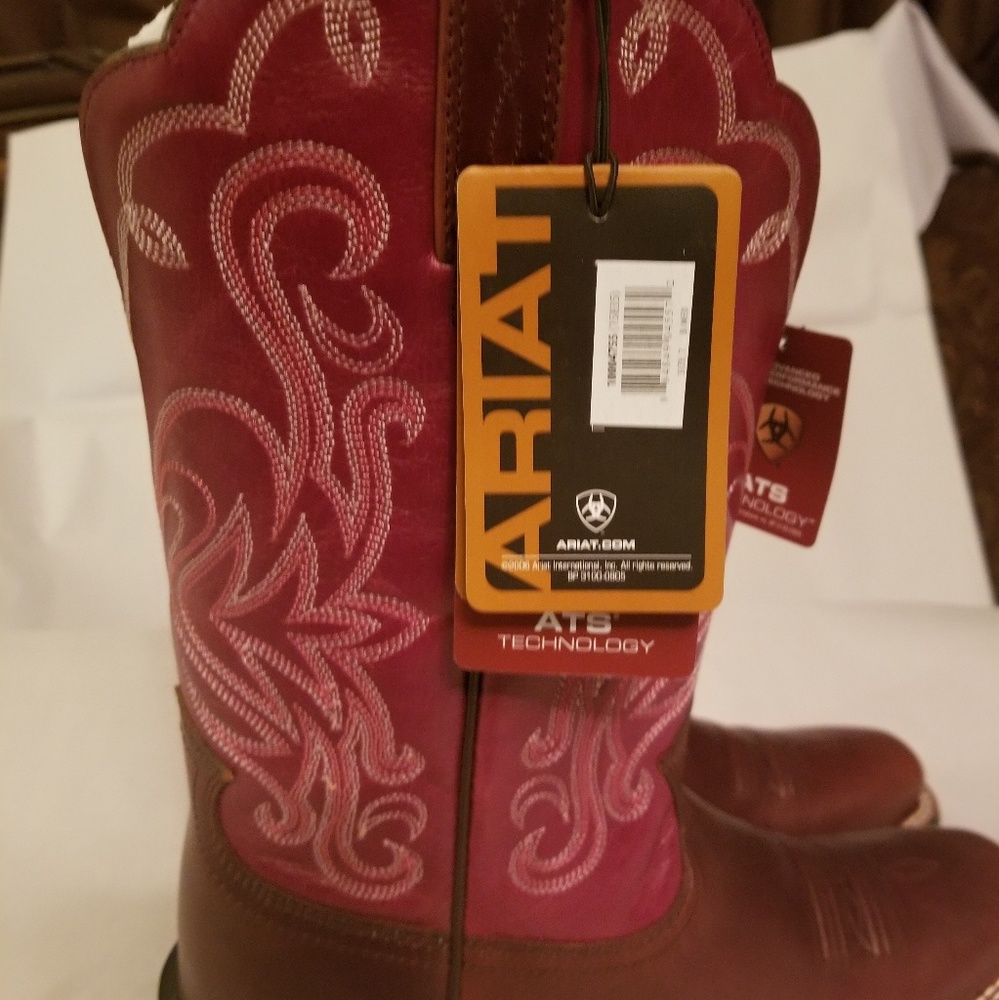 ARIAT Cowgirl Boots NWT